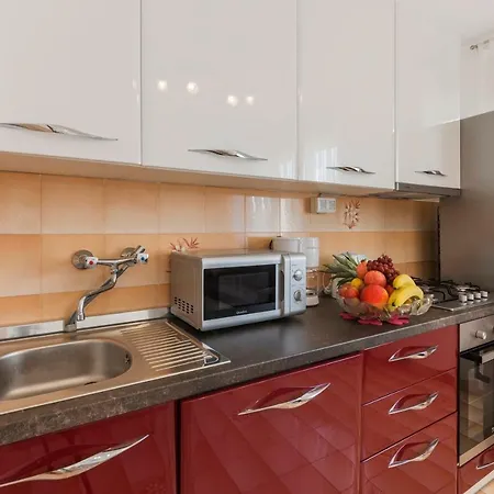 아파트 Two Bedroom Apartment, Neighborhood, Free Parking, Wifi