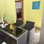 Two Bedroom Apartment, Neighborhood, Free Parking, Wifi