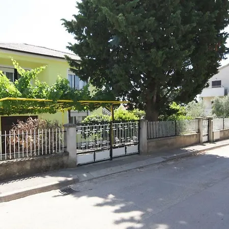 Two Bedroom Apartment, Neighborhood, Free Parking, Wifi Appartement Pula